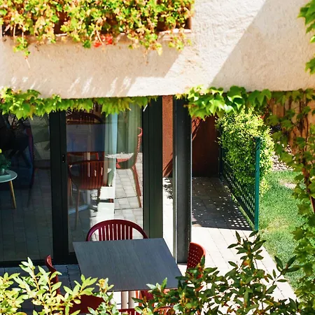 Aparthotel Alemany Santa Margarita de Mombúy